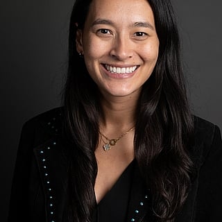 Lindsey Kelt Zikry