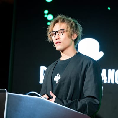 Xuan Huang · 黄玄